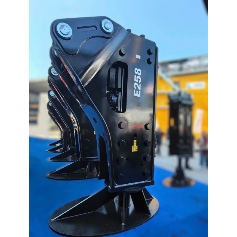 E175 Hydraulic Breaker 35-40T  – Heavy Equipment Breaker recenzja i cena